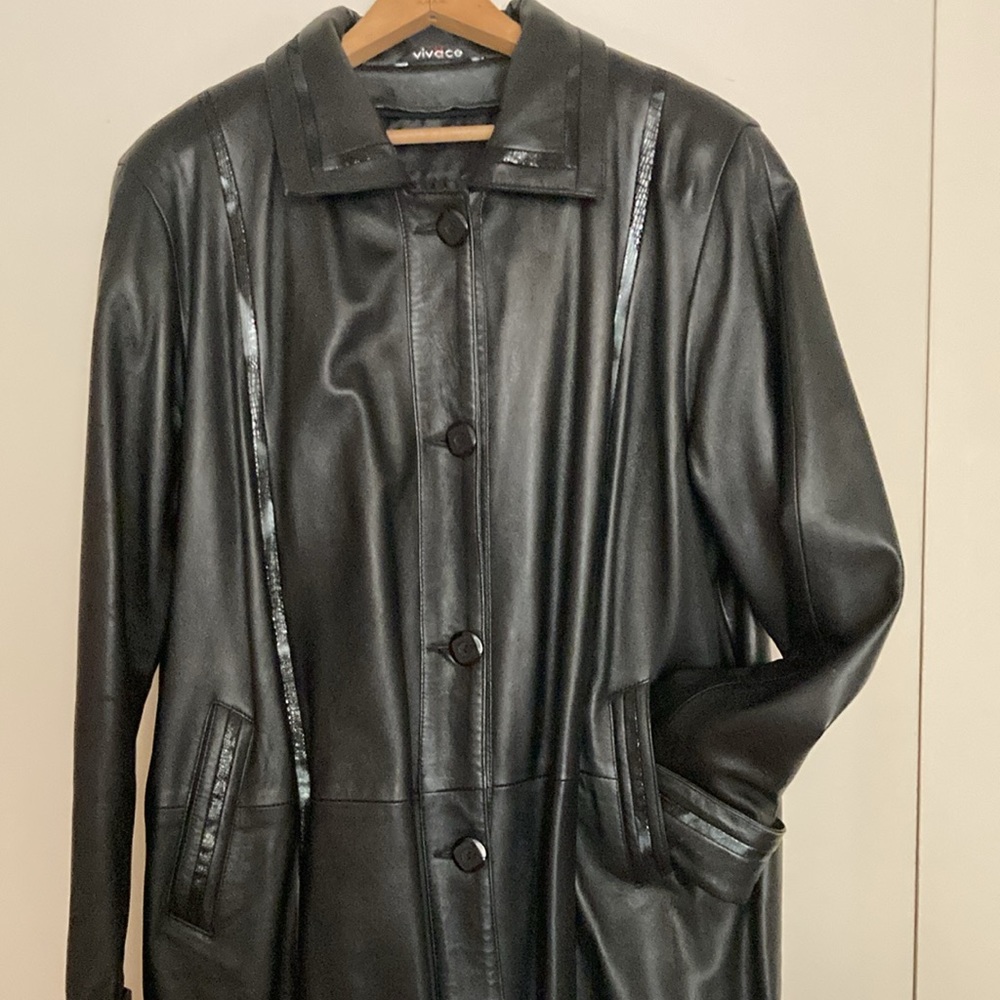Vivace V Women’s Genuine Leather Goat in Black 3/4 Length Four Buttons Closure